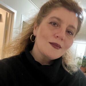 Meet your Posher, Aida